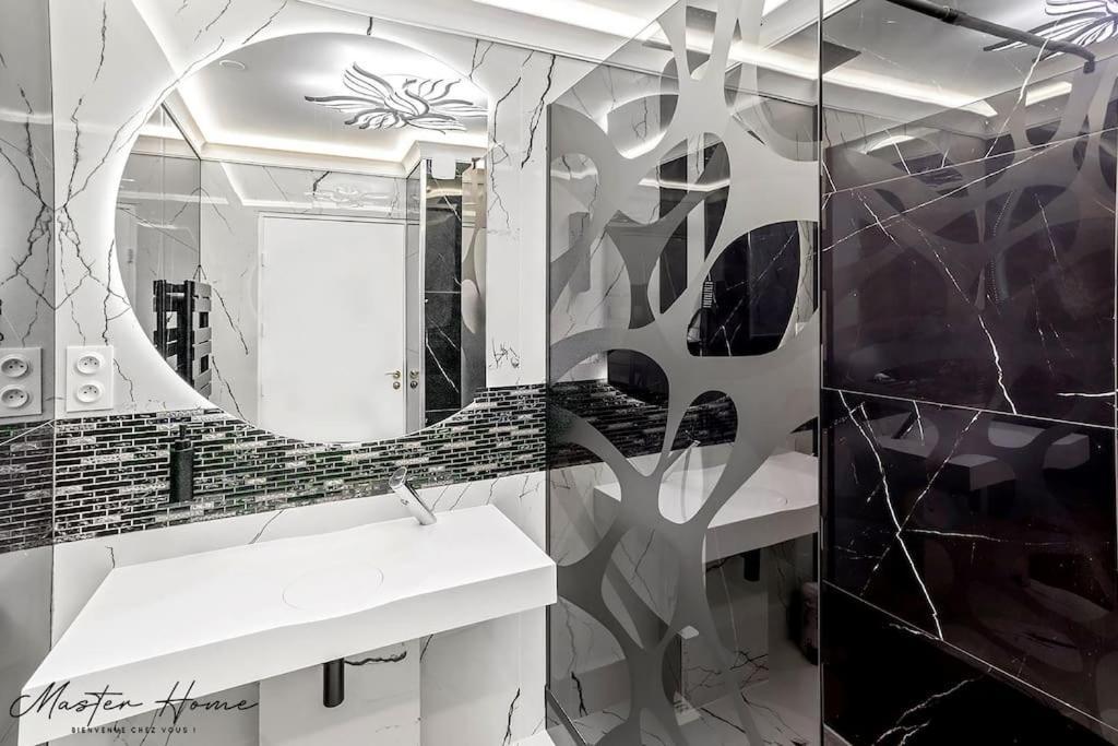 Gout De Luxe A Narbonne T3 Climatise, Spa, Parking Zewnętrze zdjęcie