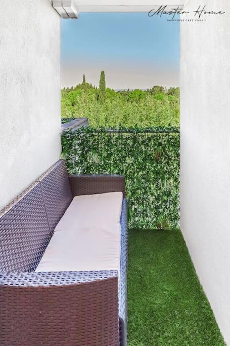 Gout De Luxe A Narbonne T3 Climatise, Spa, Parking Zewnętrze zdjęcie